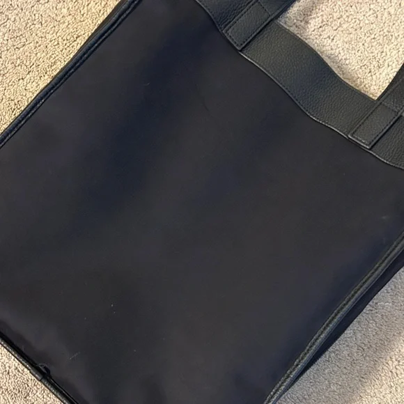 lululemon athletica Black Tote Bag - Picture 3 of 5